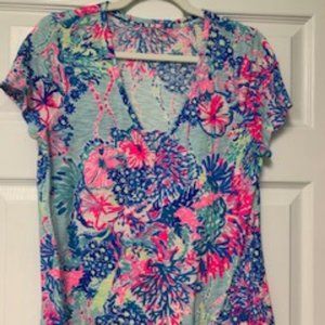 Lilly Pulitzer V Neck T-Shirt